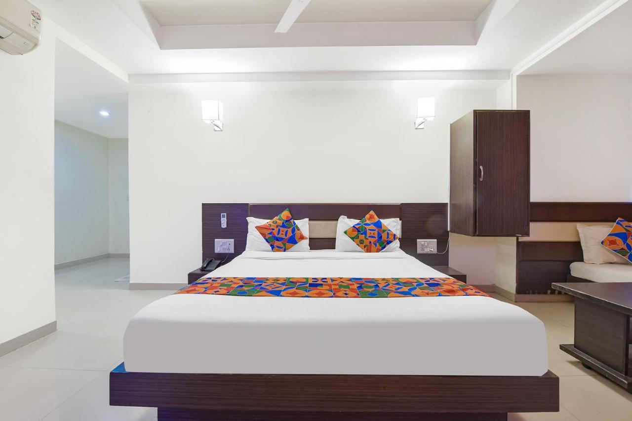 Fabhotel Skyland Αχμπανταμπάντ Εξωτερικό φωτογραφία