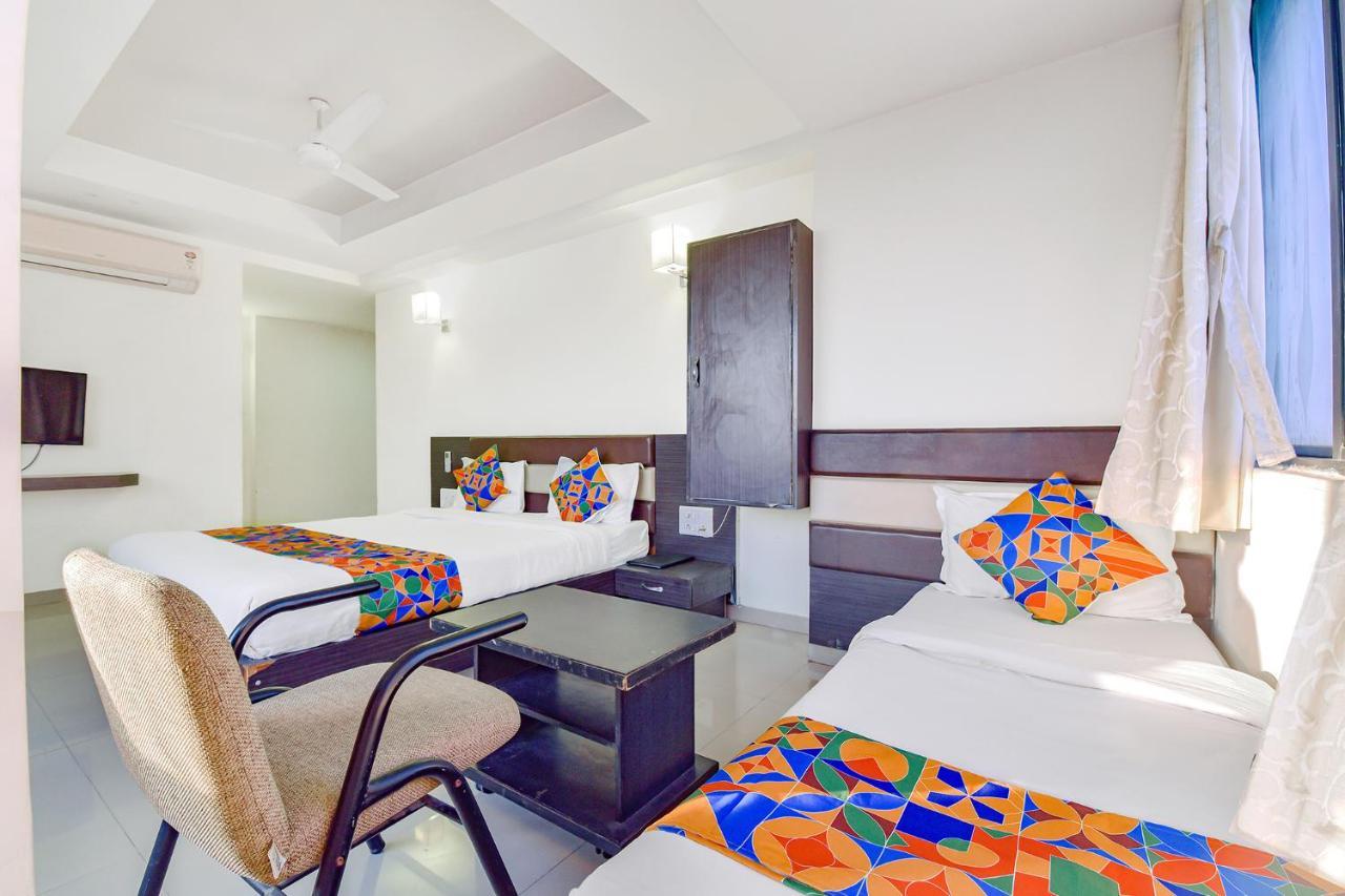 Fabhotel Skyland Αχμπανταμπάντ Εξωτερικό φωτογραφία