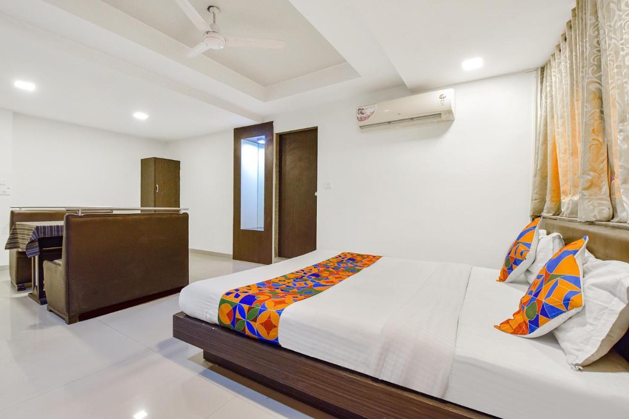 Fabhotel Skyland Αχμπανταμπάντ Εξωτερικό φωτογραφία